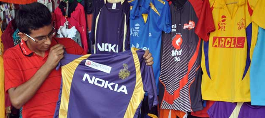 Display Your IPL Love While Keeping Your Budget in Check